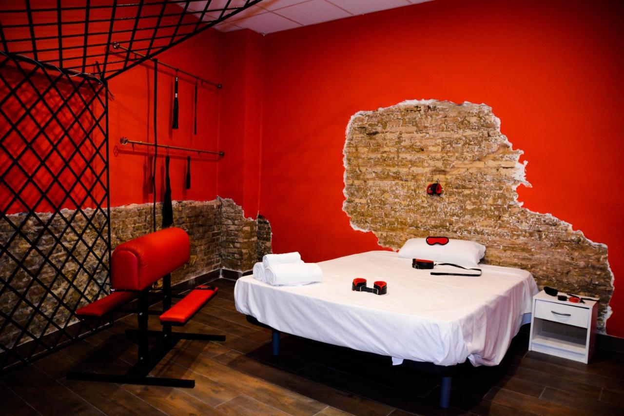 Pecalite Space Love hotel Valenza